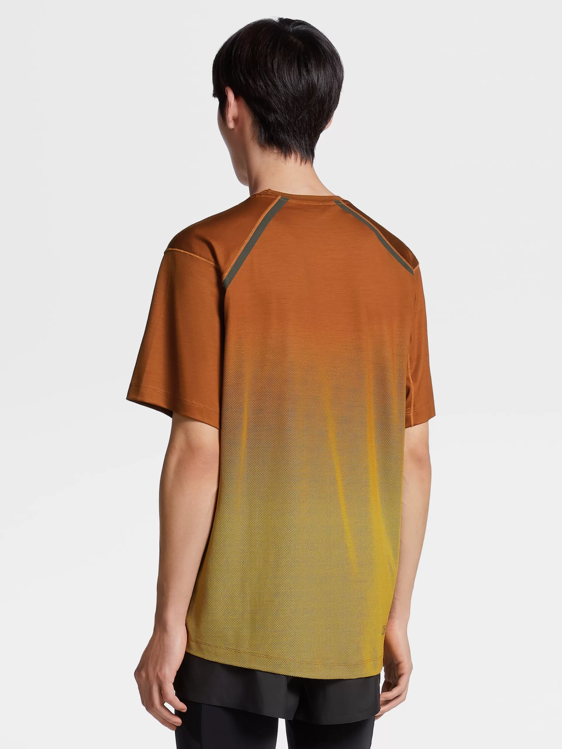 ZEGNA T-Shirts^T-Shirt De Manga Curta No Tom Em La High Performance™ Com Efeito Desbotado Vicunha Vivo